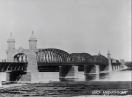 Ligne Maginot - 49SM - PONTS DE ROPPENHEIM - (DMP - Dispositif de Mine Permanent) - Vue du pont avant guerre 
Image extraite du film d'André Périé sur la reconstruction du pont 