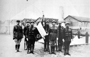 Ligne Maginot - 149° RIF - Caserne LAMY - La garde au drapeau du 149° Régiment d'Infanterie de Forteresse