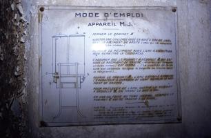 Ligne Maginot - FERME DU BOIS DU FOUR - O10 - (Observatoire d'artillerie) - Plaquette explicative encore en place
Mode d'emploi du stérilisateur MJ