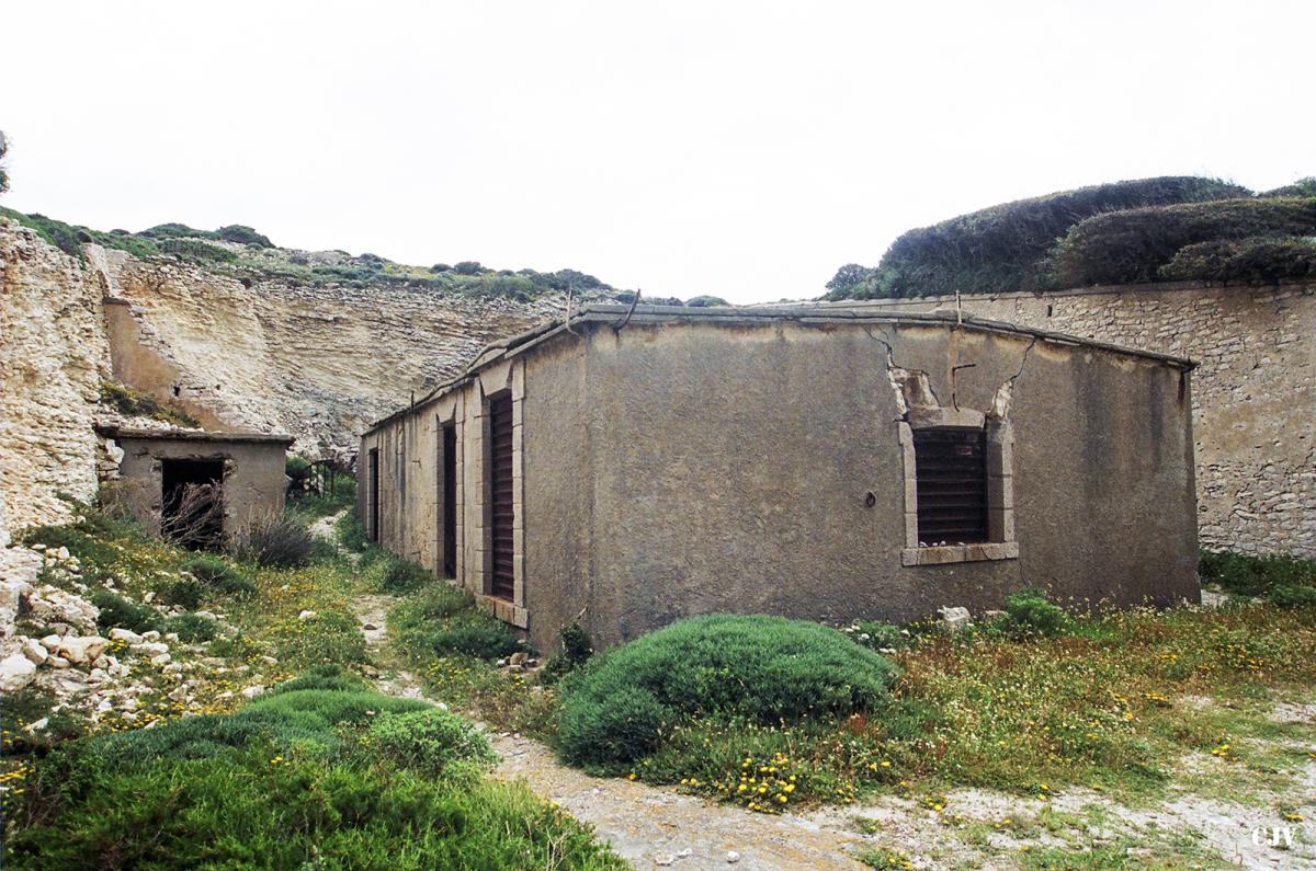 Ligne Maginot - BATTERIE DE LA BOCCA DI VALLE - (Position d'artillerie préparée) -          