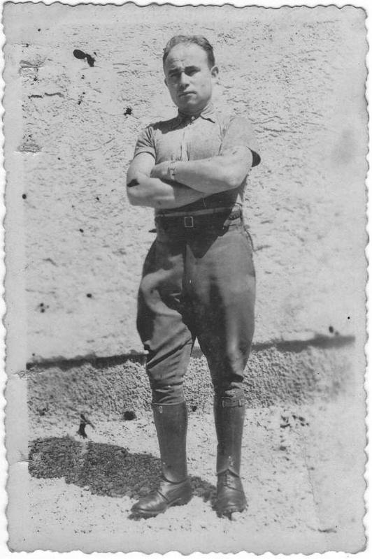 Ligne Maginot - HUBERBUSCH NORD  - C58 - (Casemate d'infanterie) - L'adjudant chef Nolevalle Robert Louis
Photo prise en captivité au stalag VII vers 1941