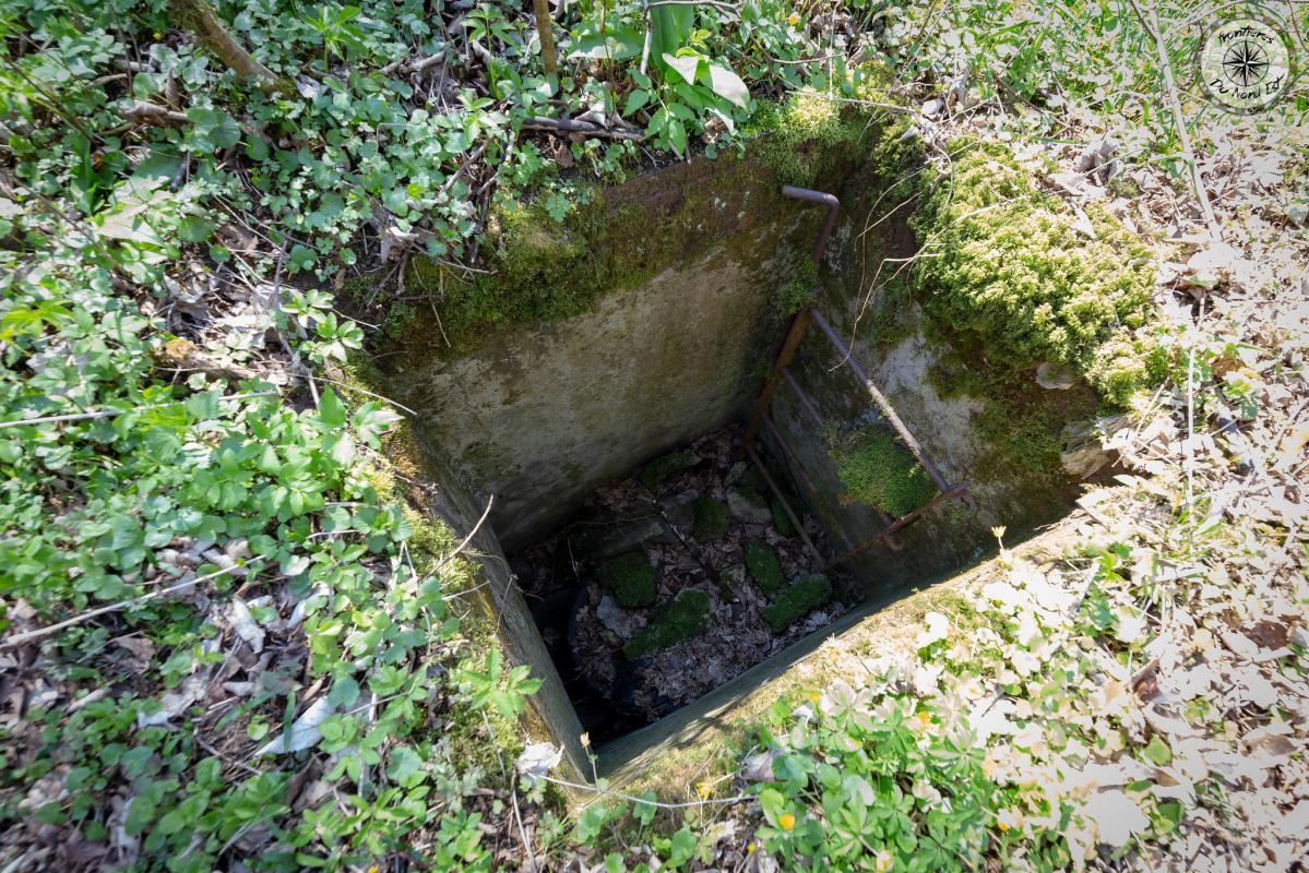 Ligne Maginot - 47L - (Chambre de coupure) - Le puits béant, la trappe a disparu
