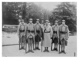 Ligne Maginot - 154° Régiment d'Infanterie de Forteresse - La garde au drapeau du régiment
Photo antérieure à 1923
