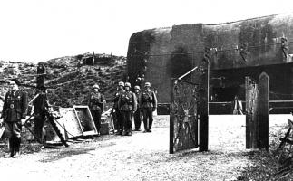 Ligne Maginot - LATIREMONT - A3 - (Ouvrage d'artillerie) - Photo de l'entrée hommes de l'ouvrage