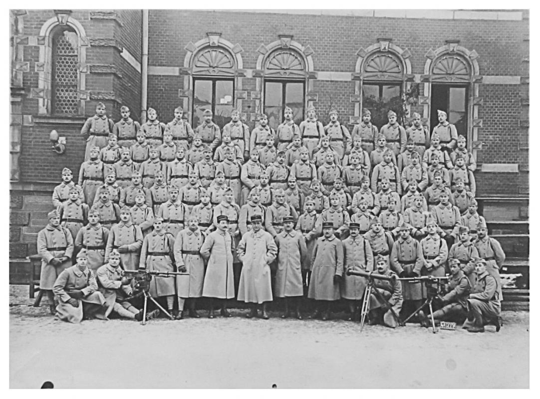 Ligne Maginot - 154° Régiment d'Infanterie de Forteresse - Une compagnie du régiment à Bitche
Photo antérieure à 1923