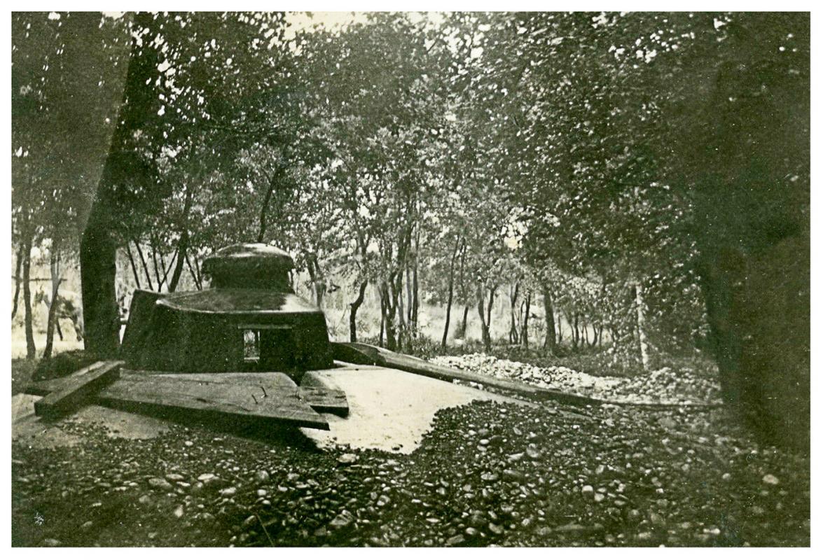 Ligne Maginot - Tourelle de char Renault FT - Tourelle de char Renault FT réutilisée comme cuirassement fixe sur la ligne Maginot