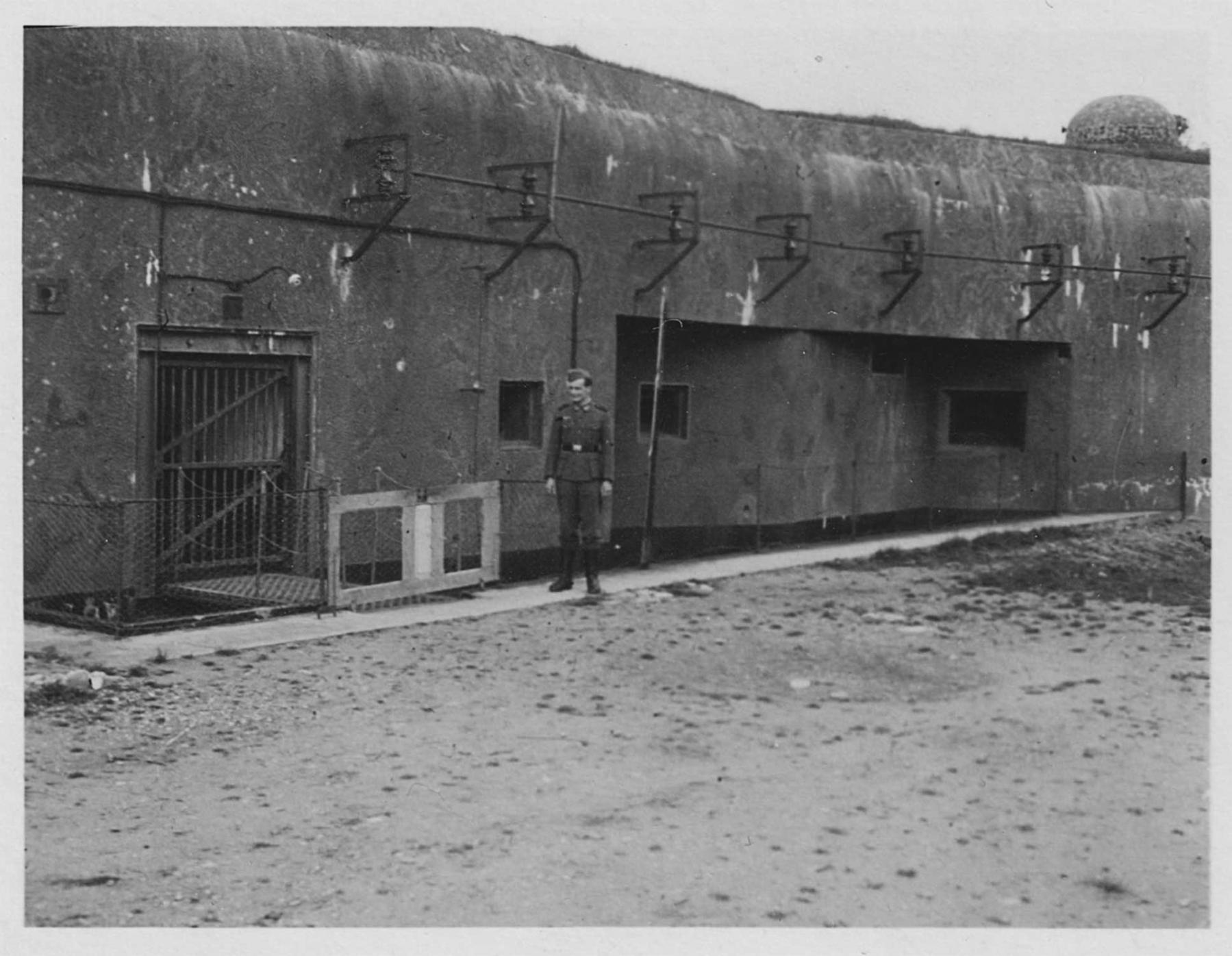 Ligne Maginot - SCHIESSECK - (Ouvrage d'artillerie) - L'entrée des hommes de l'ouvrage sous l'occupation
