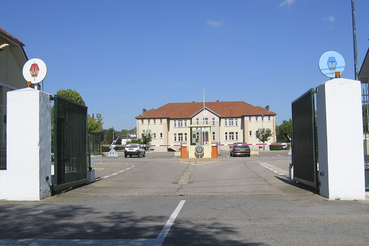 Ligne Maginot - HETTANGE GRANDE - (Camp de sureté) - Entrée du camp, aujourd'hui encore occupé par le 40e RT
