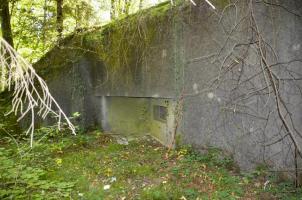 Ligne Maginot - Blockhaus STG 117 - Brochritty Sud - Façade nord - 1 créneau mitrailleuse