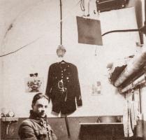 Ligne Maginot - SCHIESSECK - (Ouvrage d'artillerie) - L'adj Branchereau, Chef du Service électromécanique de l'ouvrage du Schiesseck dans son bureau