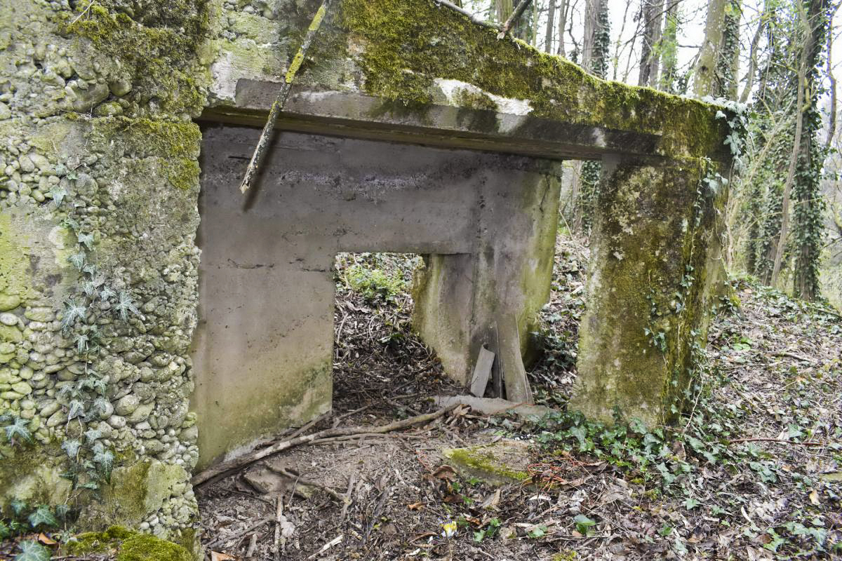 Ligne Maginot - KELLERGRABEN - (Position d'artillerie préparée) - B1 : Niche et entrée