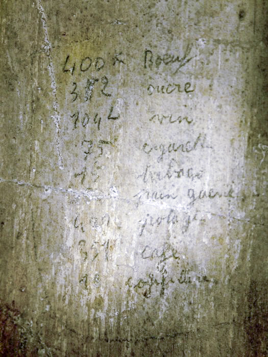 Ligne Maginot - BIESENBERG SOMMITALE - (Casemate d'infanterie - Simple) - Inventaire des vivres
Crayonné sur le mur du local de stockage