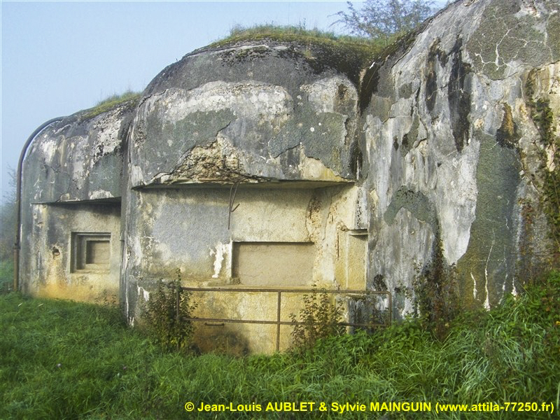 Ligne Maginot - MY2 - VILLY EST - (Casemate d'artillerie) - 