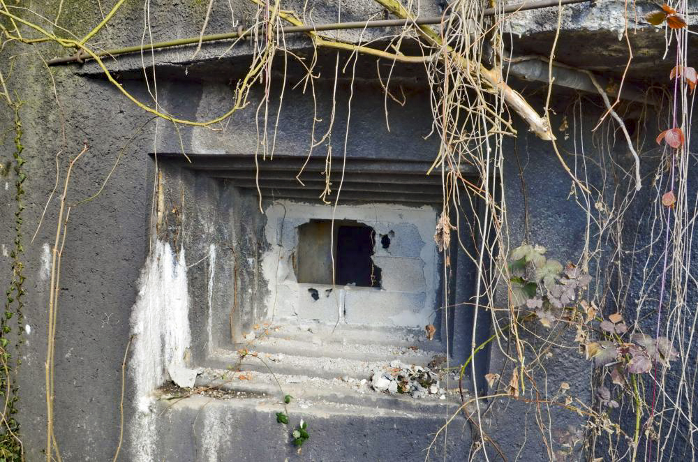 Ligne Maginot - 35/2 - CHALAMPE SUD OUEST - (Casemate d'infanterie - Simple) - Créneau de tir canon 47