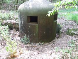 Ligne Maginot - ROTHENBOURG - (Casemate d'infanterie) - La cloche Ouest est en partie déchaussée