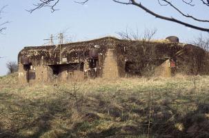 Ligne Maginot - GRAND LOT - C36 - (Casemate d'infanterie) - Vue d'ensemble de la casemate avant sa restauration...