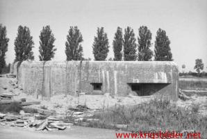 Ligne Maginot - 415 - RIEBEL - (Casemate d'infanterie) - Vue sur la chambre de tir Sud