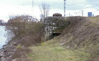 Ligne Maginot - Casemate du BASSIN de l'INDUSTRIE - La chambre de tir nord remblayée