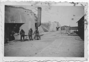 Ligne Maginot - PETIT REDERCHING - (Abri) - Récupération de matériel par l'armée allemande