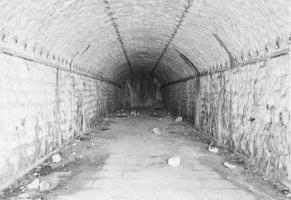 Ligne Maginot - Abri caverne de la TETE de CHIEN - Vue de l'abri-dortoir 1