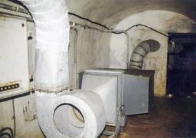 Ligne Maginot - GRANGES COMMUNES (Ouvrage d'infanterie) - Systéme principal de ventilation de l'ouvrage.
Il est doté d'un échangeur alimenté  par l'eau de refroidissement des moteurs ainsi que de resistances électriques pour le réchauffage de l'air