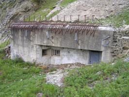 Ligne Maginot - LAVOIR - (Ouvrage d'artillerie) - L'entrée des hommes, en été