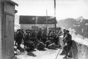 Ligne Maginot - REDOUTE RUINEE - (Ouvrage d'infanterie) - L'avant poste en juillet 1940
L'armistice signé, l'équipage se prépare au départ