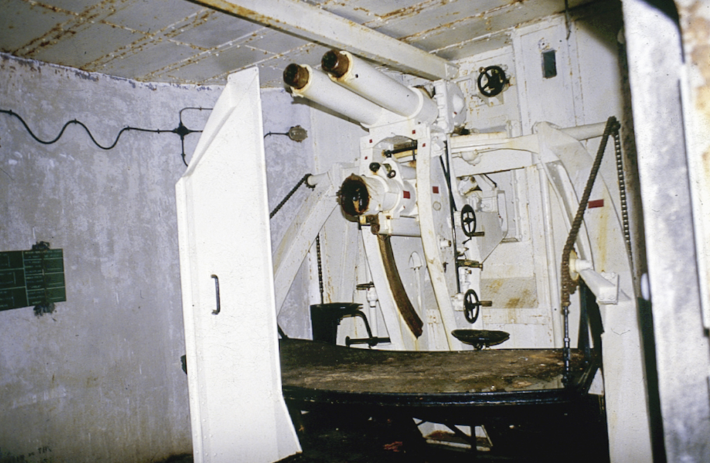 Ligne Maginot - Ouvrage de RESTEFOND - 75 Mle 32 en 1982 avec encore les deux 'sièges'
