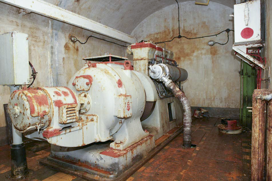 Ligne Maginot - RESTEFOND (Ouvrage d'artillerie) - Usine électrique
Groupe électrogène à moteur CLM 408