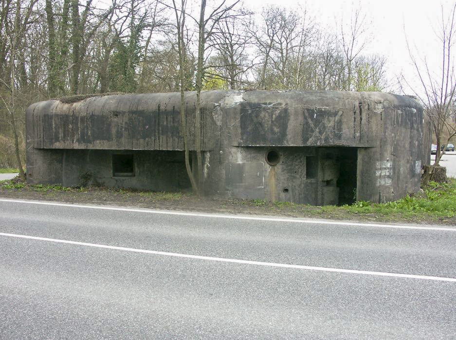 Ligne Maginot - 3 - UNTERJAEGERHOF - ROUTE DU WALDHOF - (Casemate d'infanterie - Simple) - Coté entrée de la casemate
