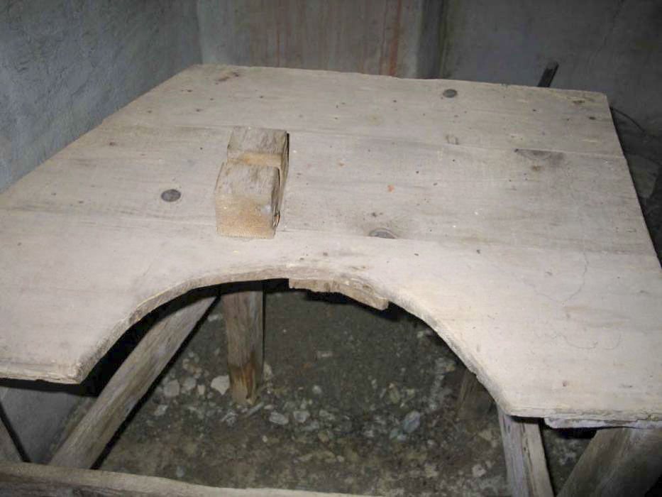 Ligne Maginot - Avant poste de la Roue - Le bloc 2
Le support de la mitrailleuse