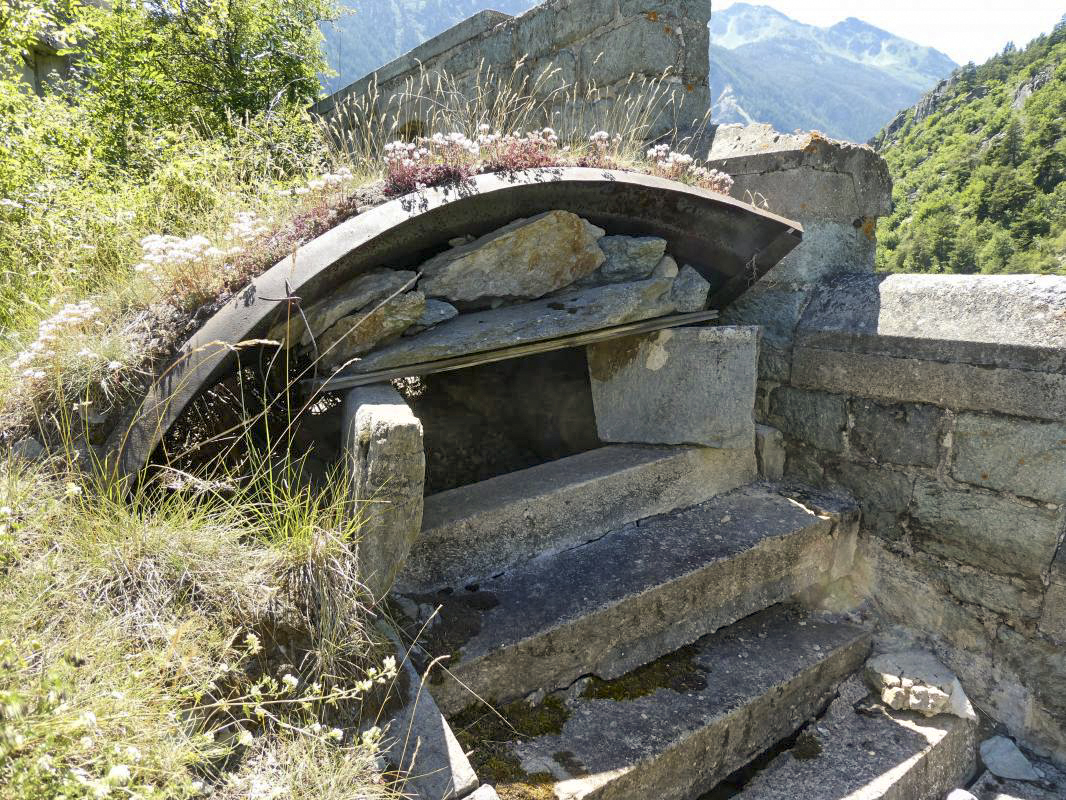 Ligne Maginot - REPLATON (QUARTIER ARC - 71° BAF) - (Position d'artillerie préparée) - 