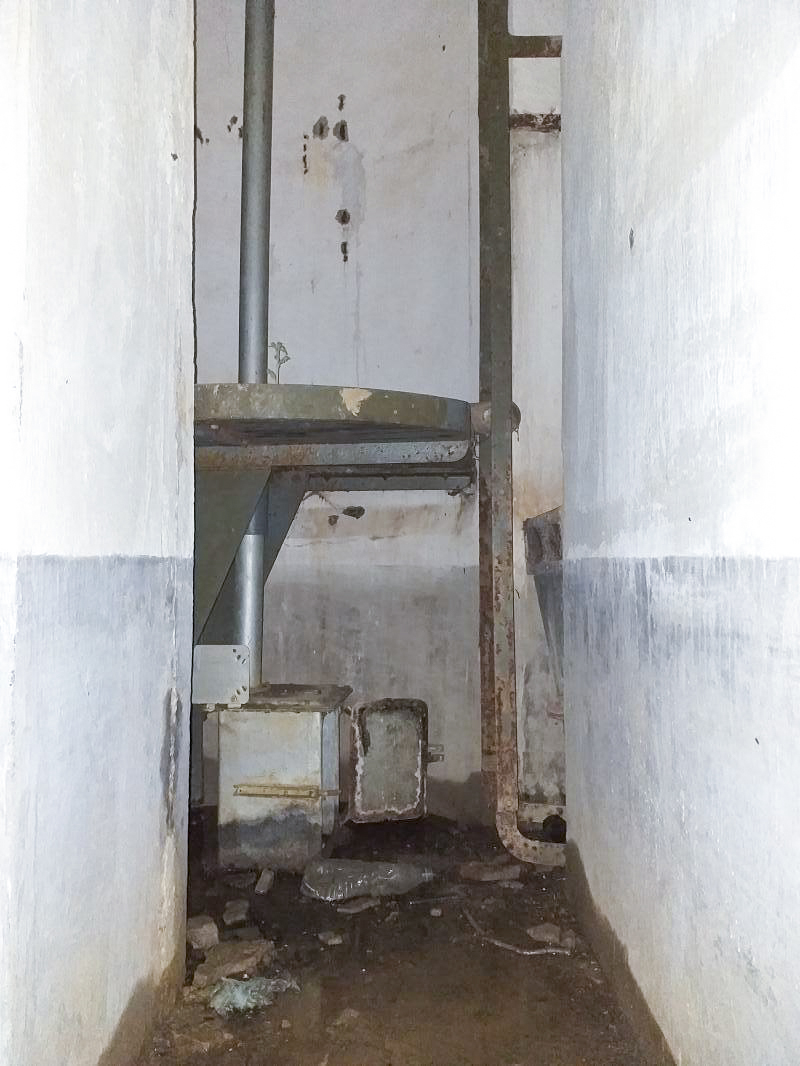 Ligne Maginot - BOIS de HOFFEN Ouest ( Casemate d'infanterie ) - Puits de la cloche GFM