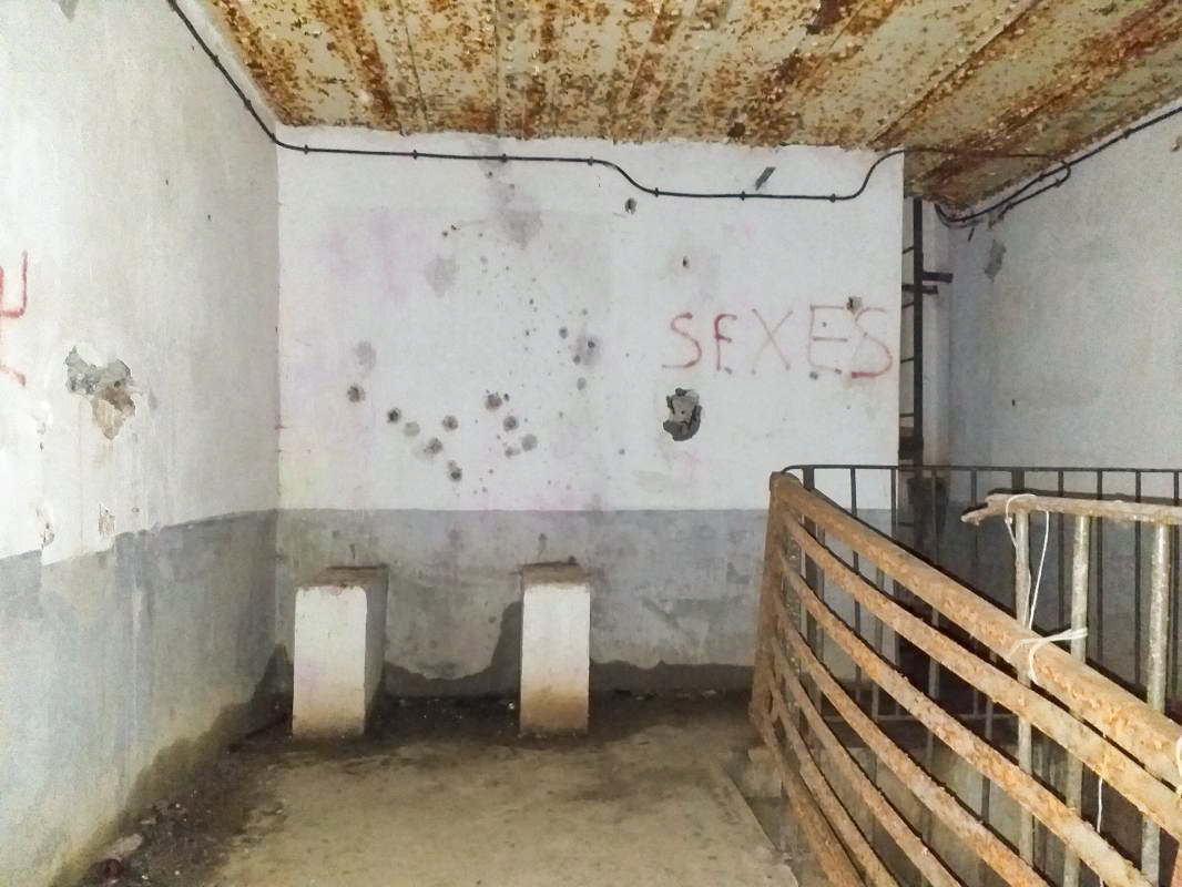 Ligne Maginot - BOIS de HOFFEN Ouest (Casemate d'infanterie) - Point d'eau et emplacement réservoir sur le palier du rez de chaussé
