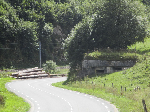 Ligne Maginot - B26 - L' ADROIT - (Casemate d'infanterie - Simple) - Blockhaus situé en bordure de la route D67 B.