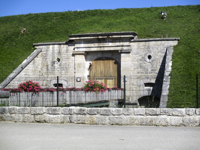 Ligne Maginot - FORT DE SAINT ANTOINE - (Position d'artillerie préparée) - Entrée du fort Saint-Antoine