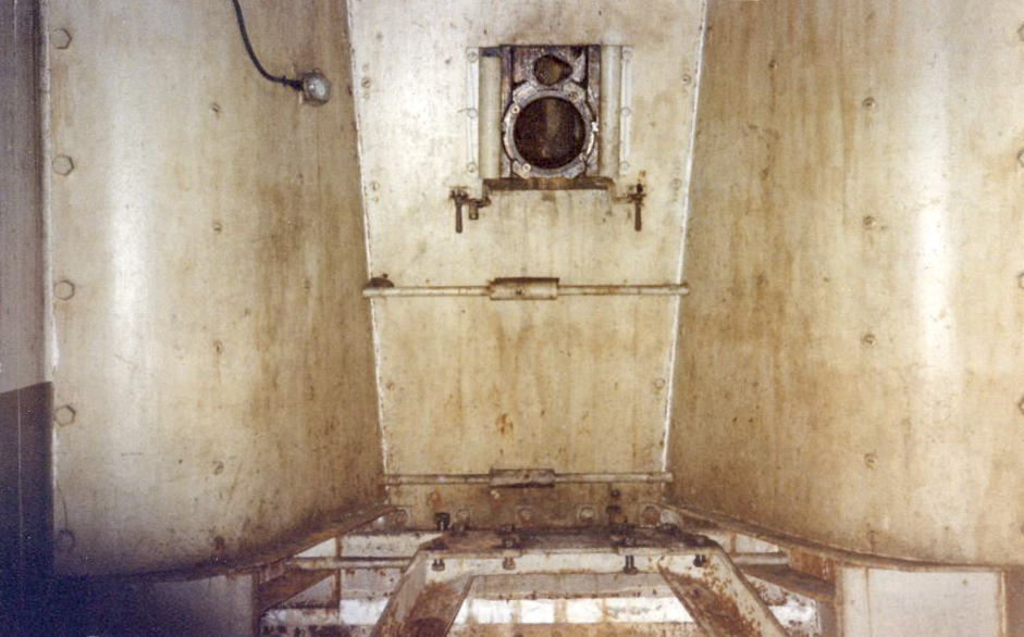 Ligne Maginot - FLAUT - (Ouvrage d'artillerie) - Bloc 3
Créneau pour canon de 75 - 33