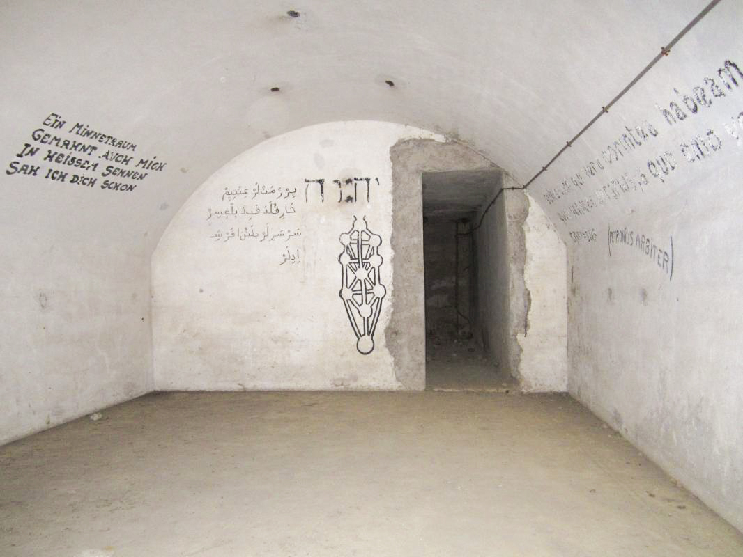 Ligne Maginot - I12 - (Abri) - La 1ère salle, galerie d'accès au bloc mitrailleuses