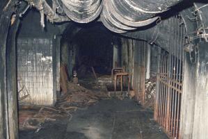 Ligne Maginot - Ouvrage d'artillerie du MONTE-GROSSO - Galerie principale après dévastation des câbles cuivrées