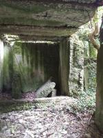Ligne Maginot - BOIS DE HOFFEN - (Casernement) - Fosse des latrines, au fond emplacement pour cuve chimique ASEPTA
