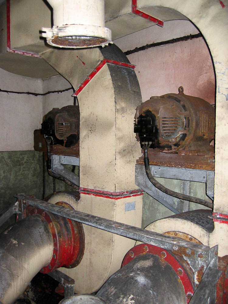 Ligne Maginot - BILLIG - A18 - (Ouvrage d'artillerie) - Entrée mixte
Salle des filtres et ventilation