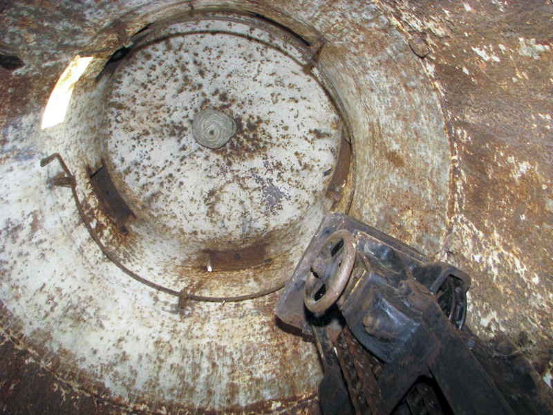 Ligne Maginot - Casemate du Bois de Rittershoffen n° 5 - Vue intérieure de la cloche