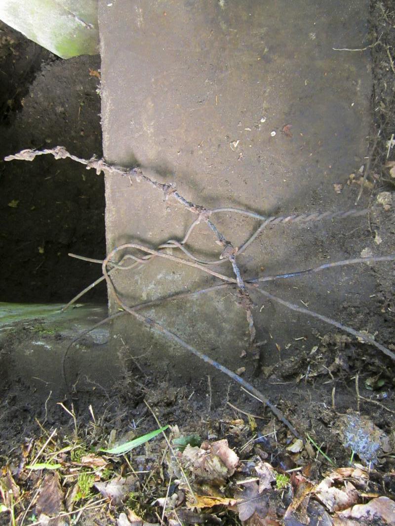 Ligne Maginot - BOIS DE RITTERSHOFFEN e - (Blockhaus pour arme infanterie) - Restes du réseau de barbelés