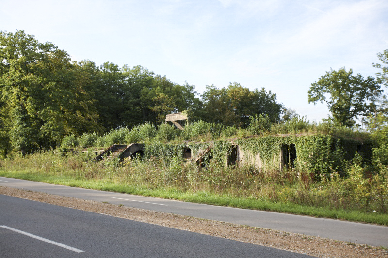 Ligne Maginot - CATTENOM - (Camp de sureté) - Quelques restes du camp
Ces vestiges ont été rasés peu de temps après la prise de vue. (Printemps 2012)