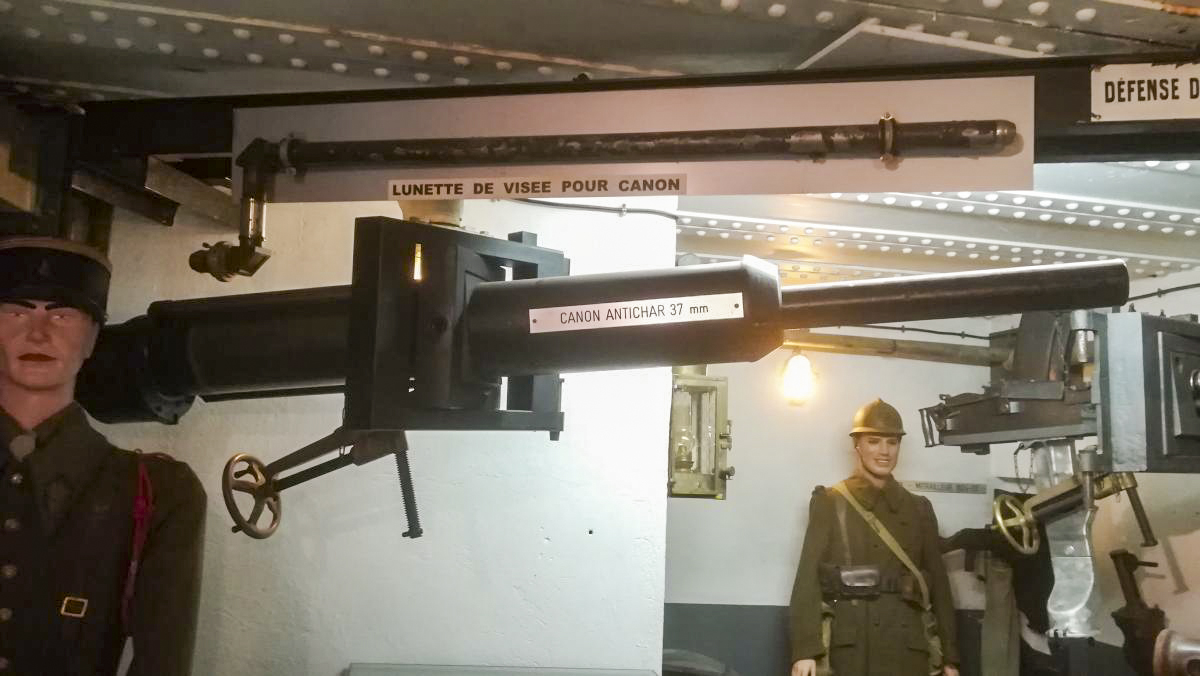 Ligne Maginot - ESCH - (Casemate d'infanterie - double) - Canon de 37mm mle 1934
