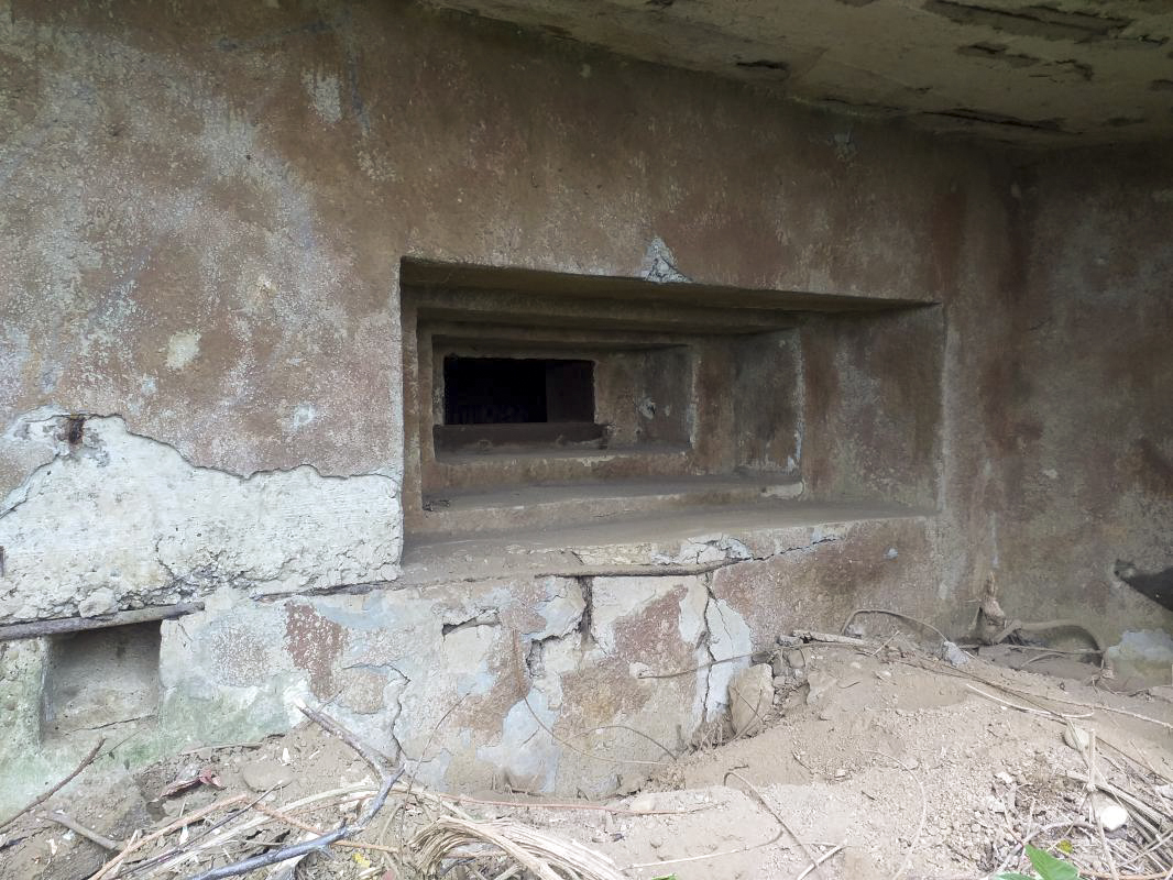 Ligne Maginot - KUBELMUEHLE 2 (AVANT POSTE) - (Blockhaus pour canon) - Créneau mitrailleuse