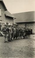 Ligne Maginot - 23° RIF - Le capitaine Melottée parmi d'autres officiers du 23° RIF à la Finkenmuhl en 1938