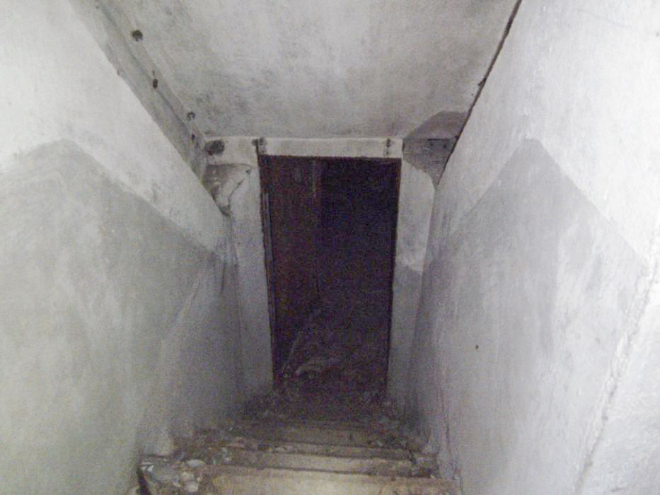 Ligne Maginot - ROUNTZENHEIM NORD - (Casemate d'infanterie) - L'escalier vers la galerie de liaison vers la casemate voisine
