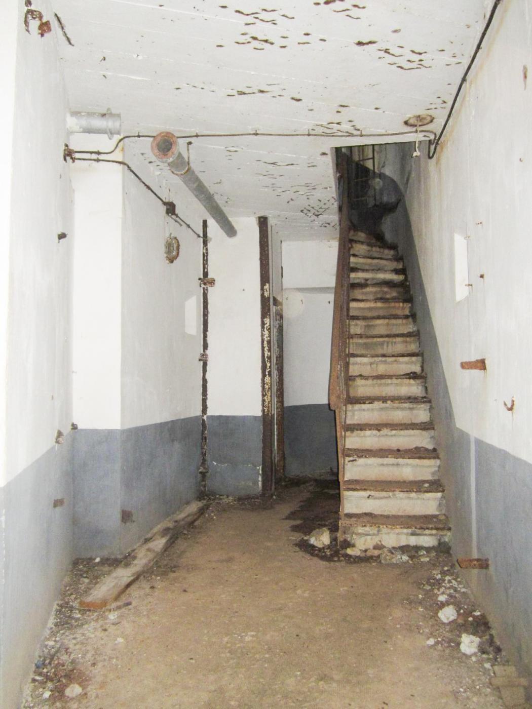 Ligne Maginot - HOCHWALD C3 - (Casemate d'infanterie - double) - L'escalier communiquant entre la casemate haute et basse