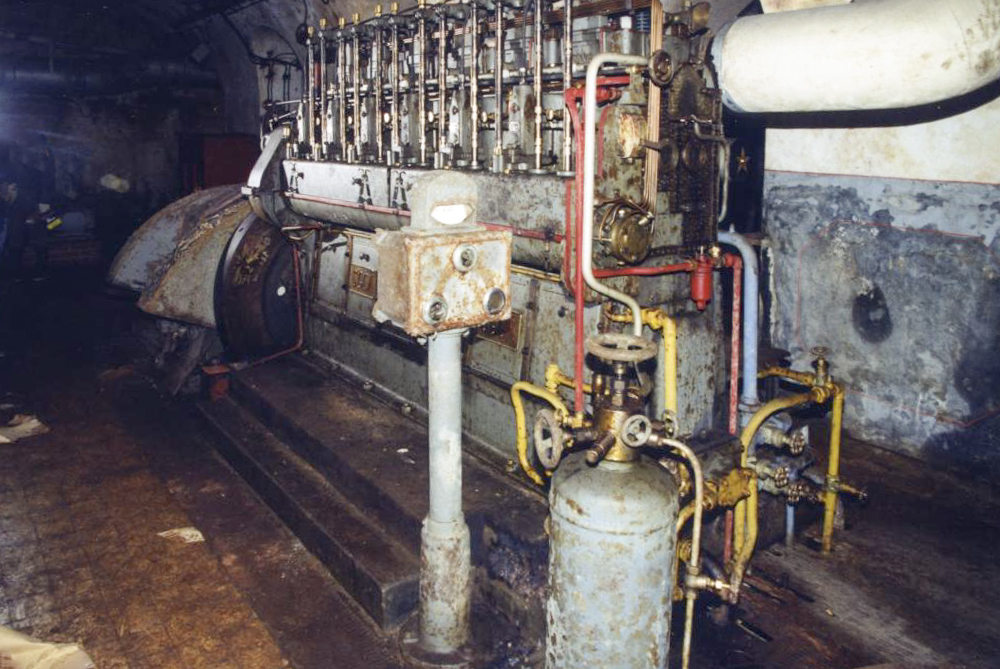 Ligne Maginot - LATIREMONT - A3 - (Ouvrage d'artillerie) - Usine electrique
L'un des moteurs SGCM